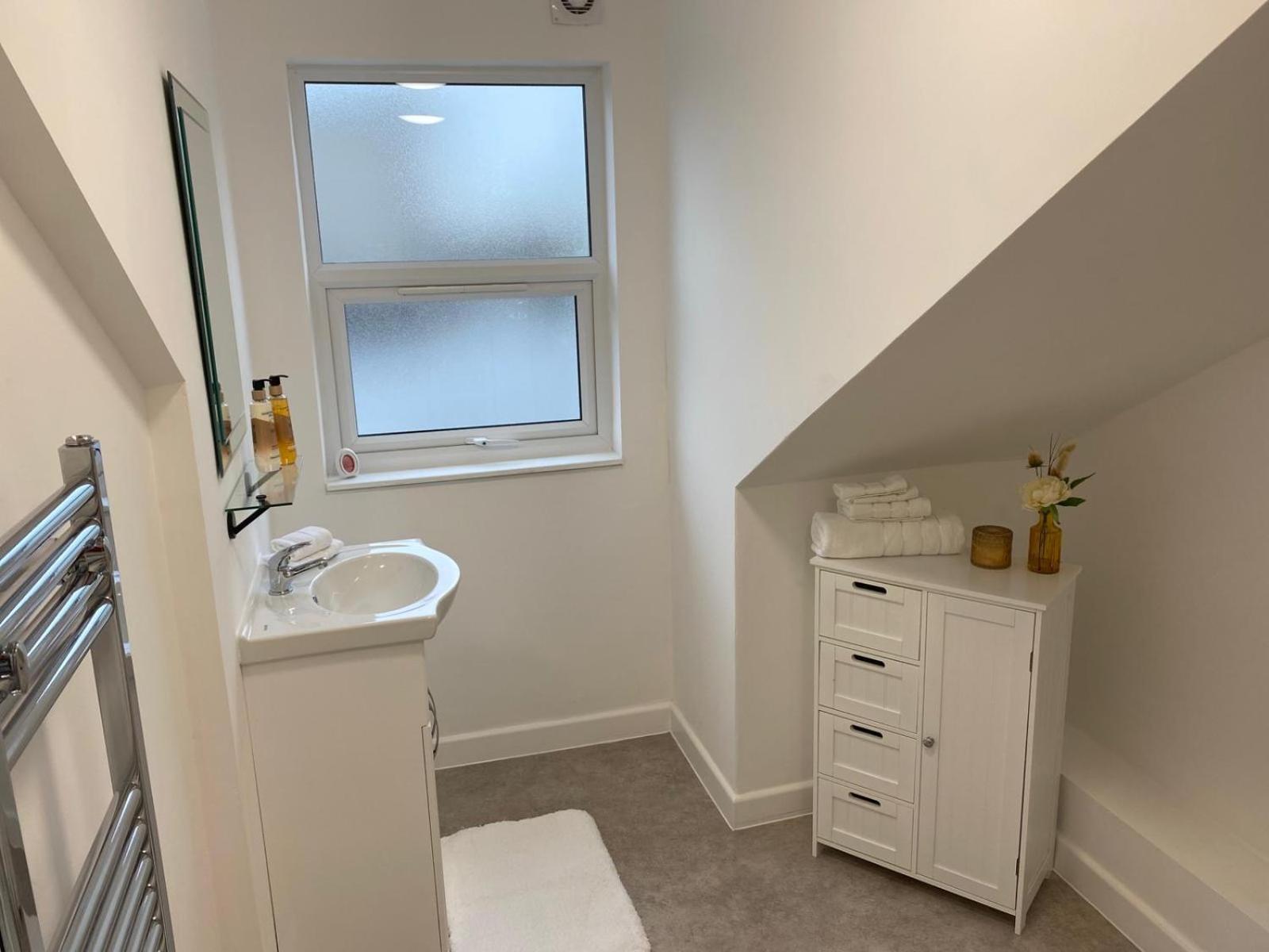 Stylish Apartment In Watford Watford  Extérieur photo